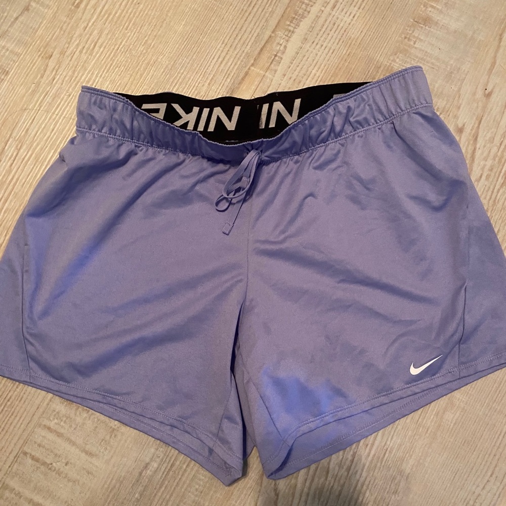 New Nike pro without tags medium